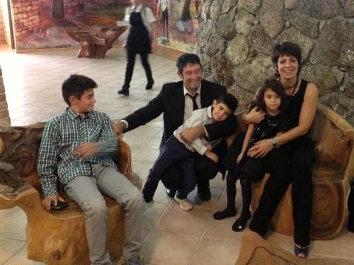 Marcello con la sua famiglia